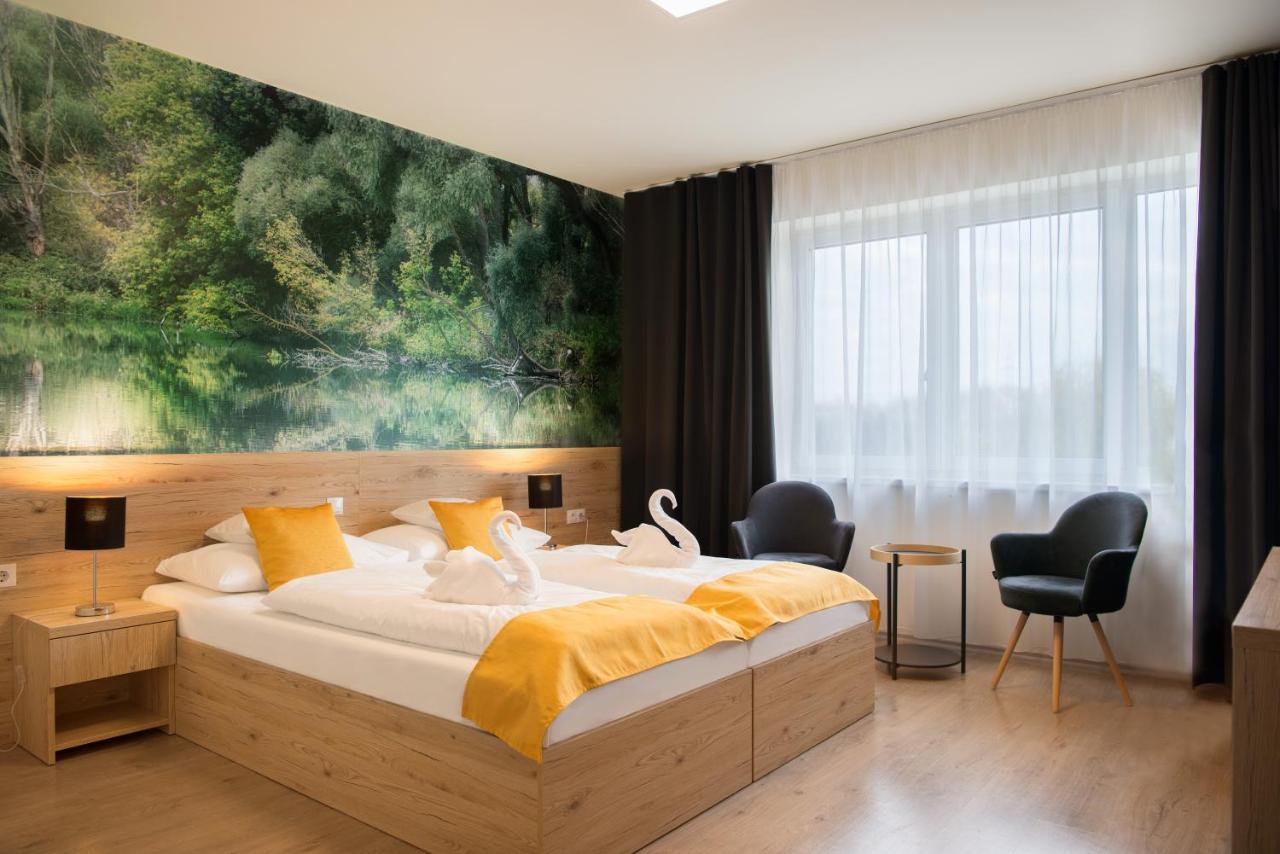 Gyirmot Sport & Wellness Hotel 杰尔 外观 照片
